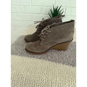 White Mountain Lambert Wedge Booties Womens 8.5 Taupe Excellent Suede Lace Up‎